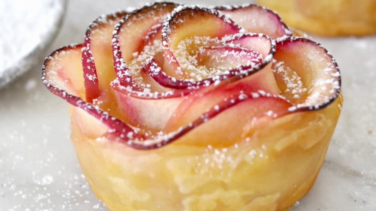 Apple Rose Puff Dessert