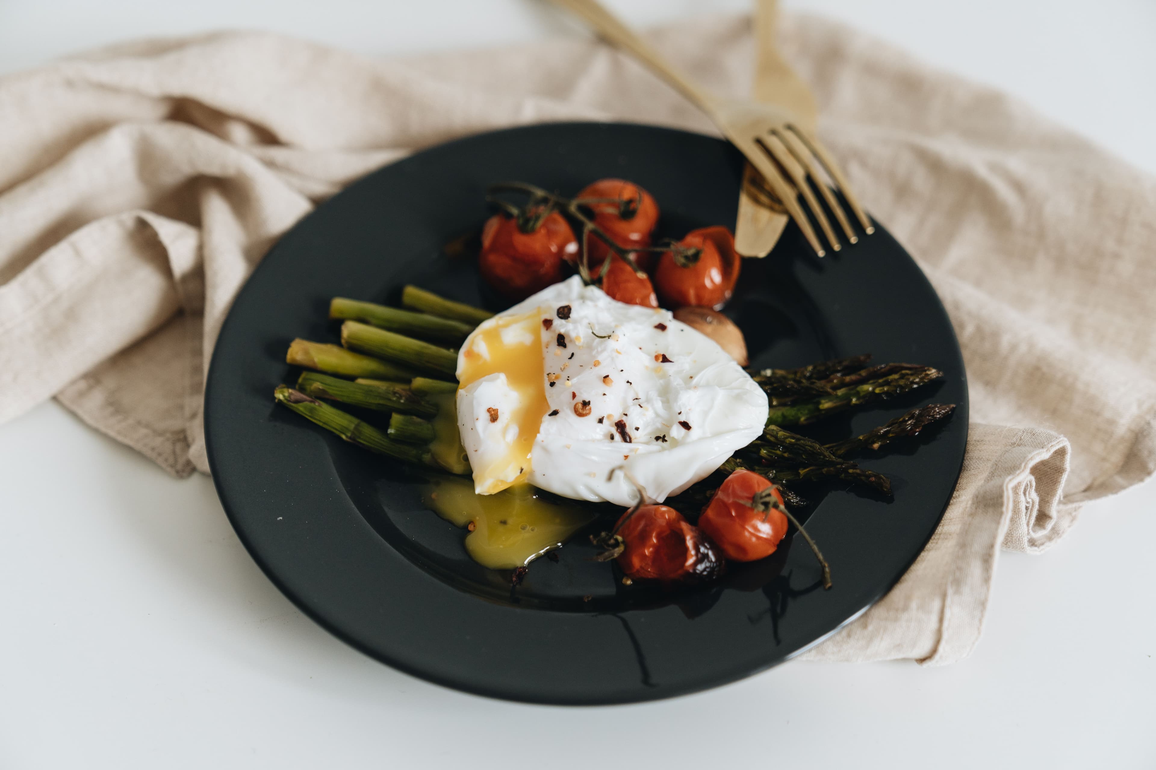 Asparagus and Tomato Baked Eggs
