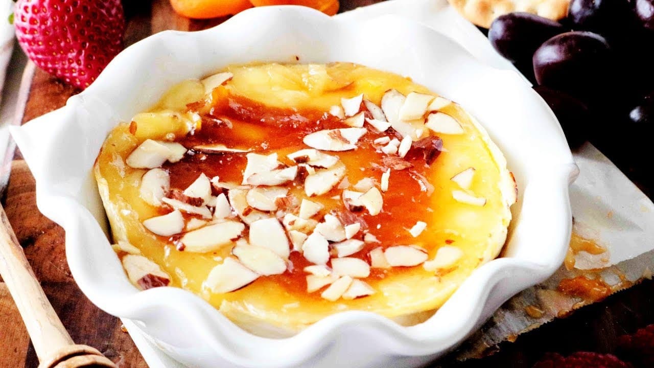 Baked Brie with Pepper Jam