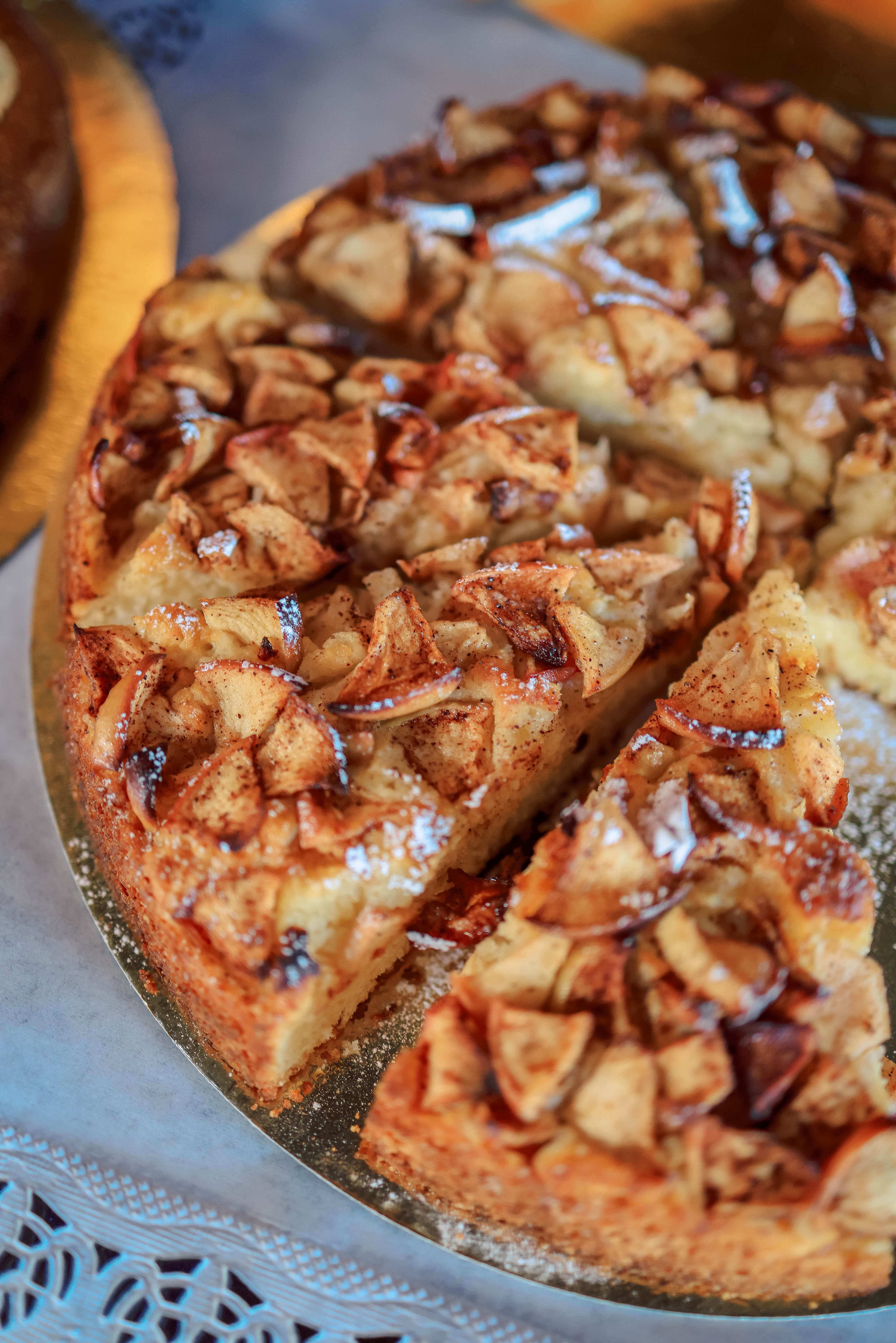 Caramel Apple Cake