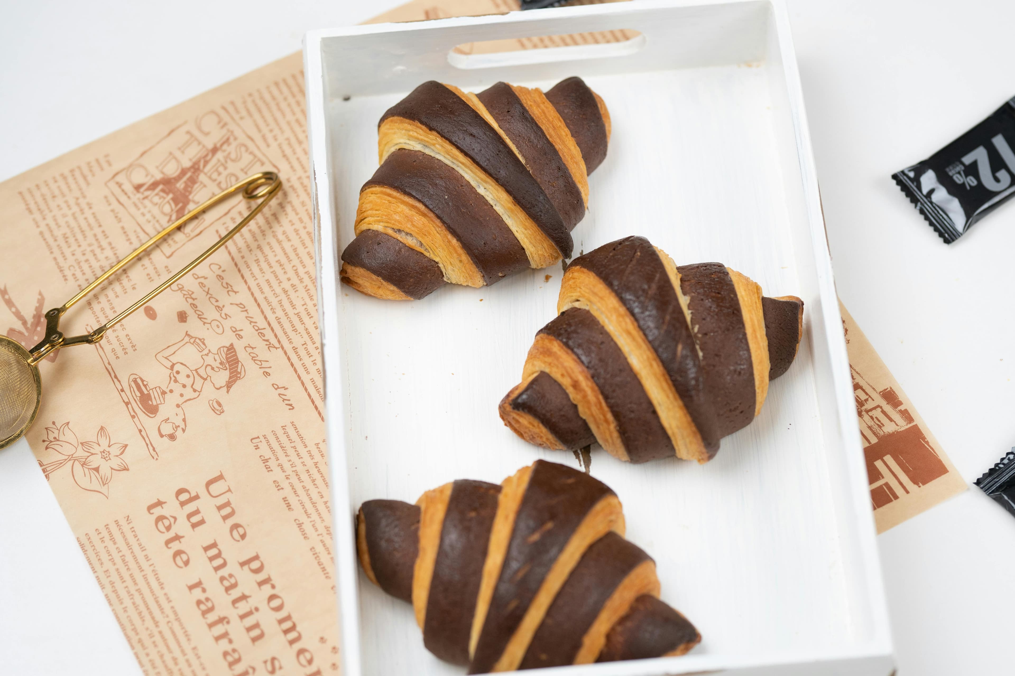 Charcoal Croissant