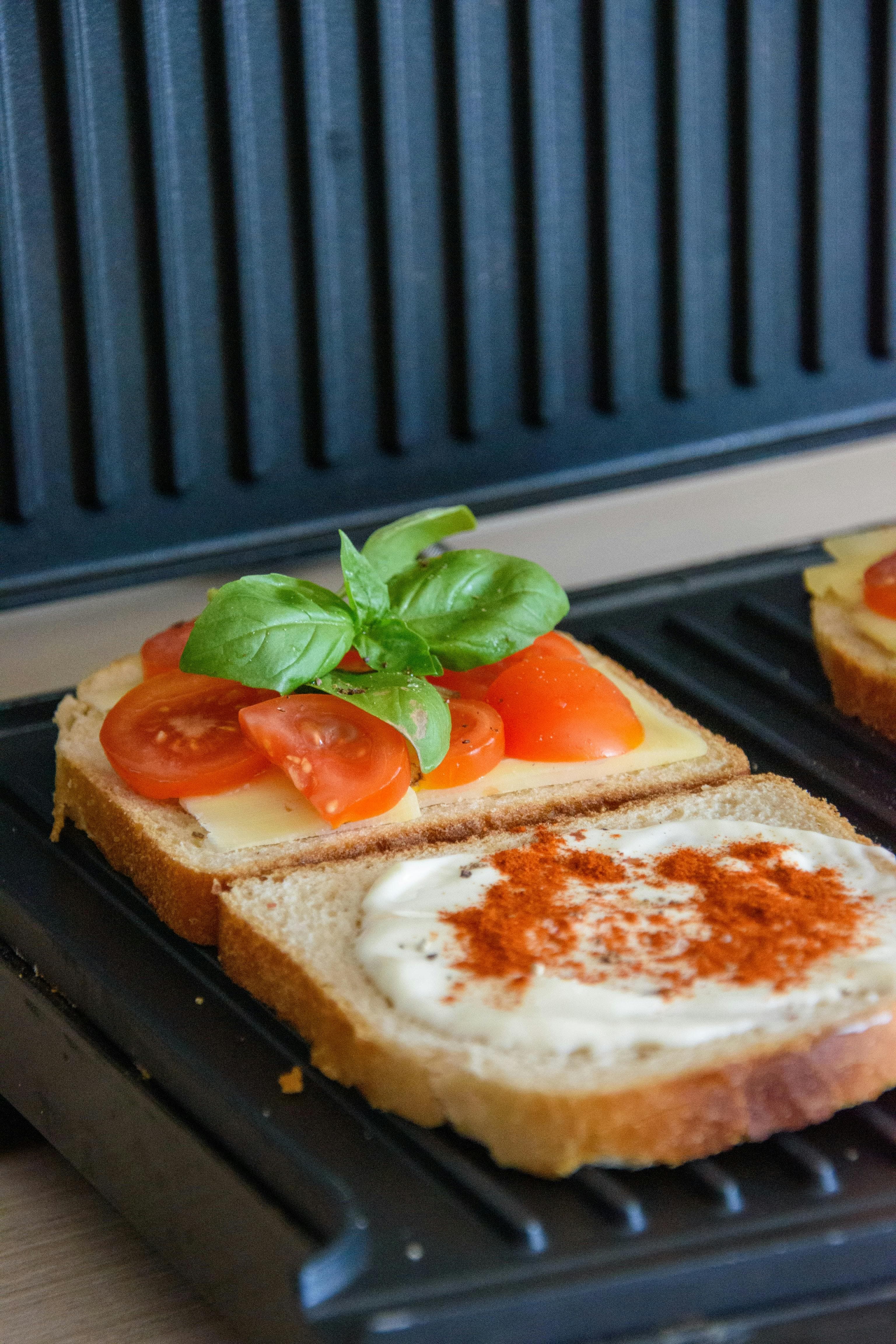 Grilled Cheese Tomate Basilic