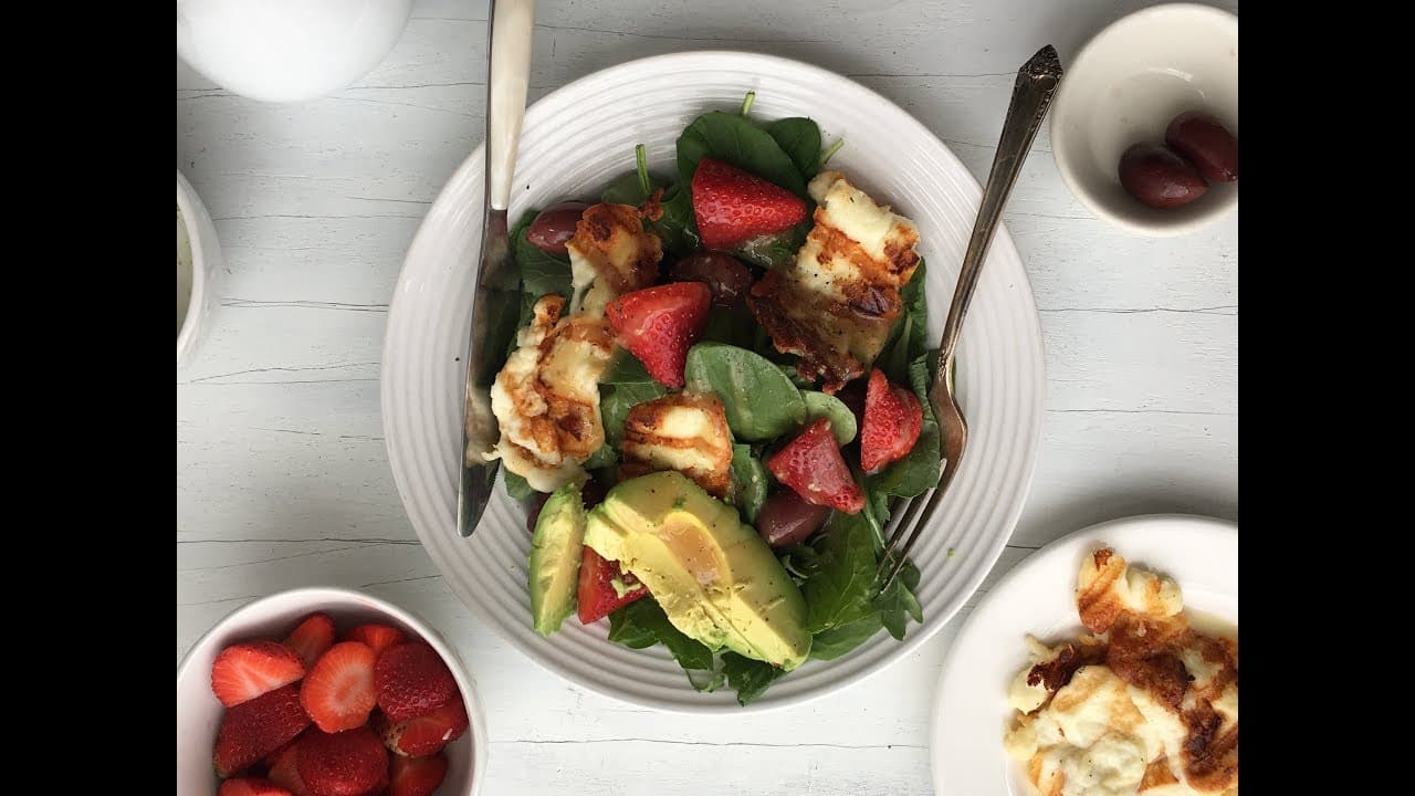 Halloumi, Blueberry and Spinach Salad