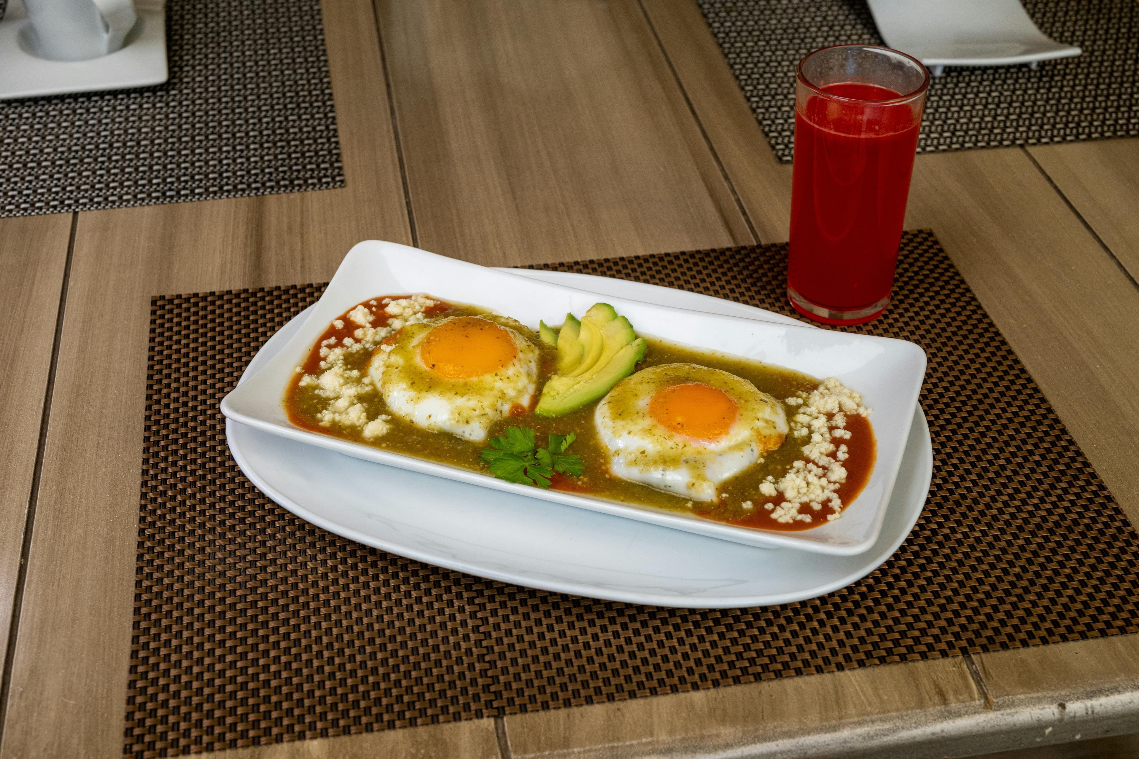 Huevos Divorciados