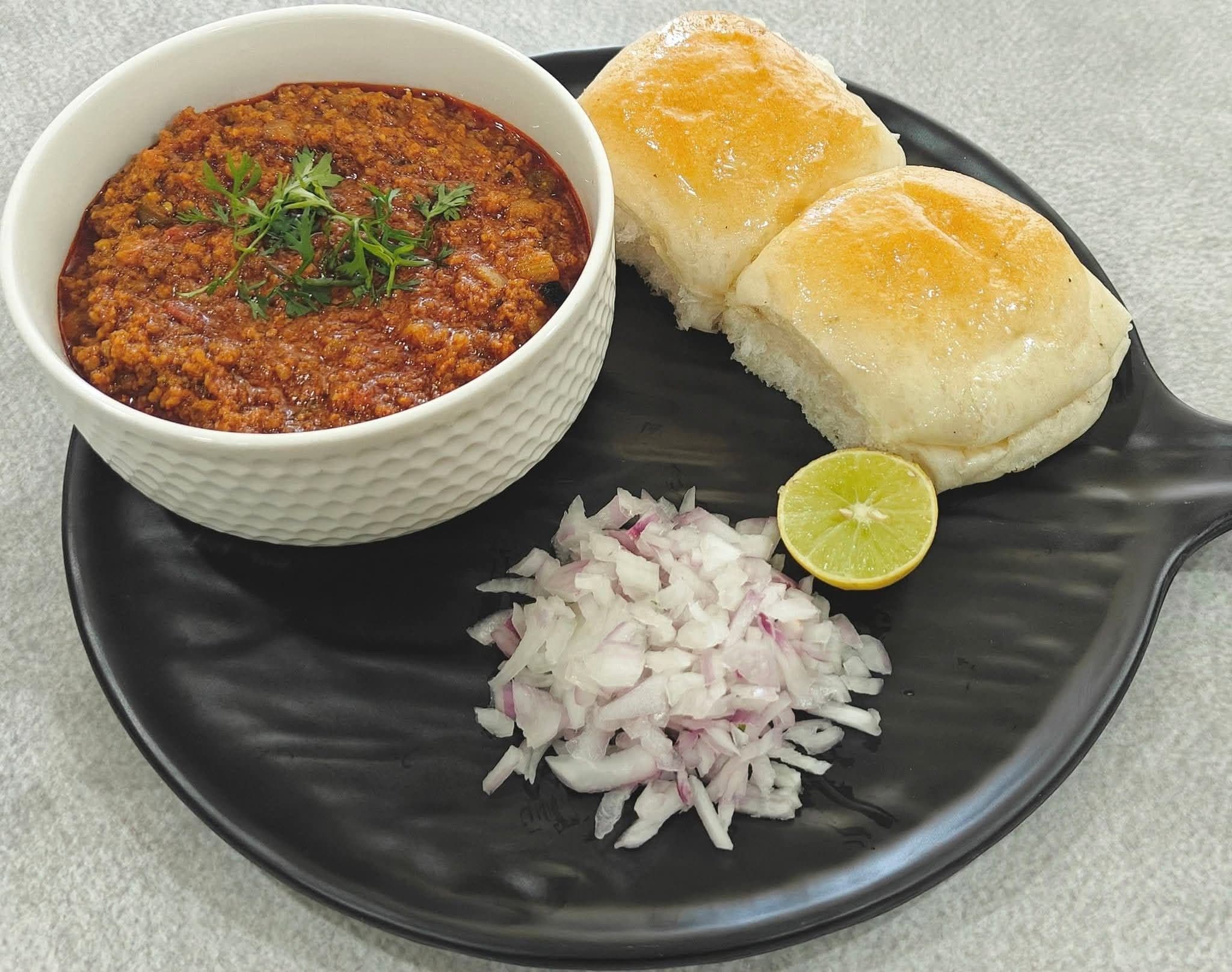 Keema Pav