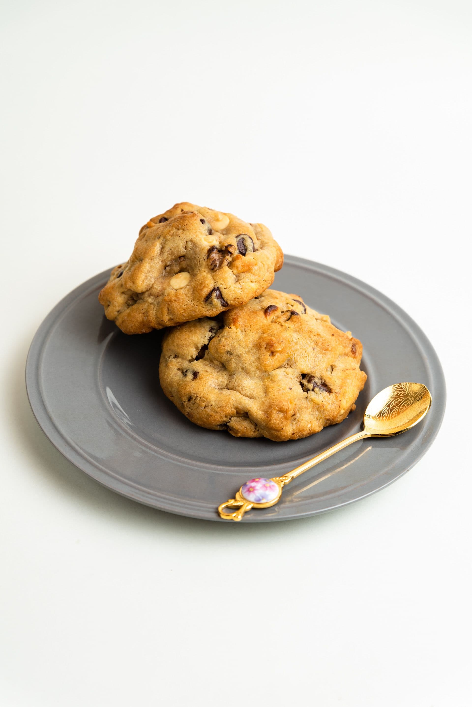 Levain-Style Thick Cookies