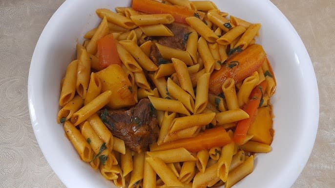 Libyan Mbakbaka (Pasta with Meat Sauce)