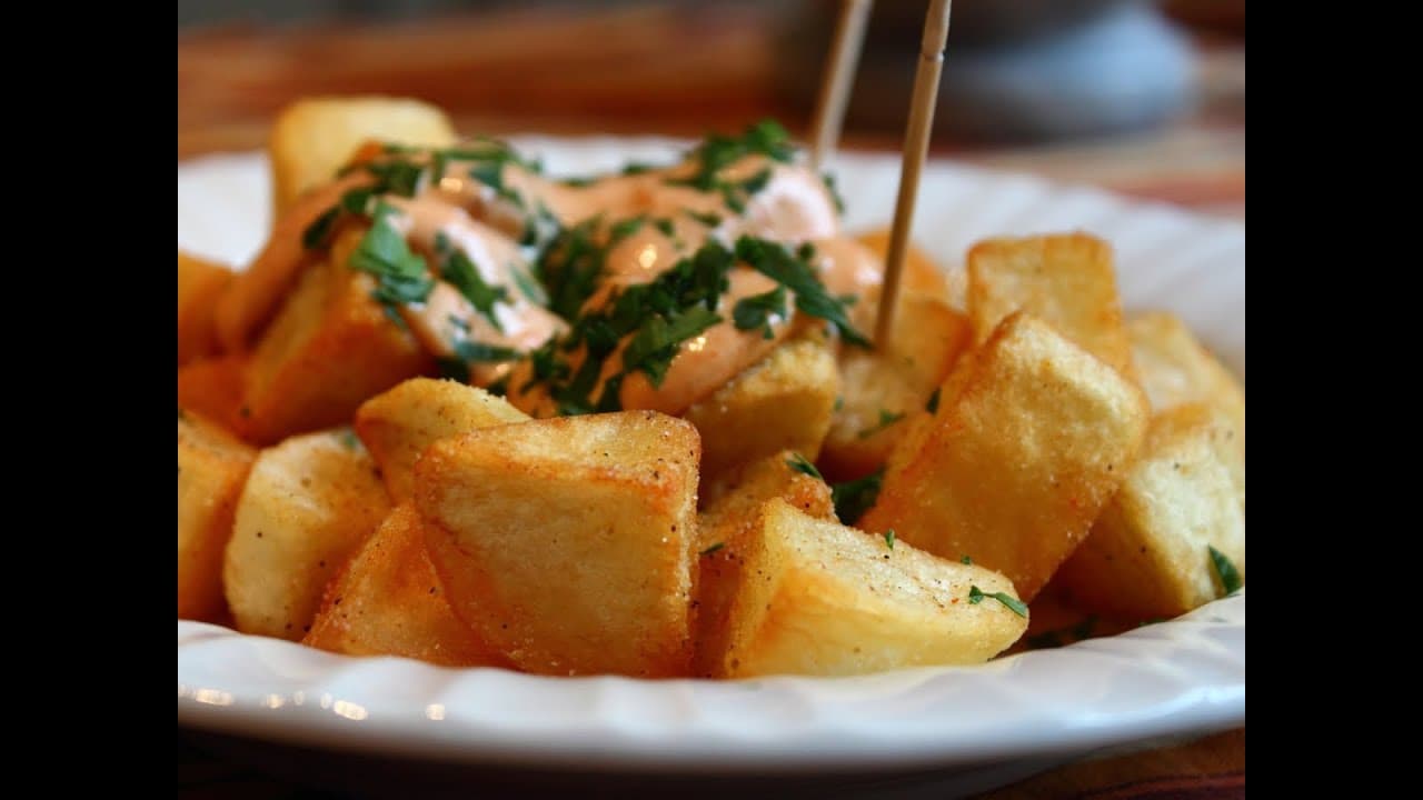 Patatas bravas