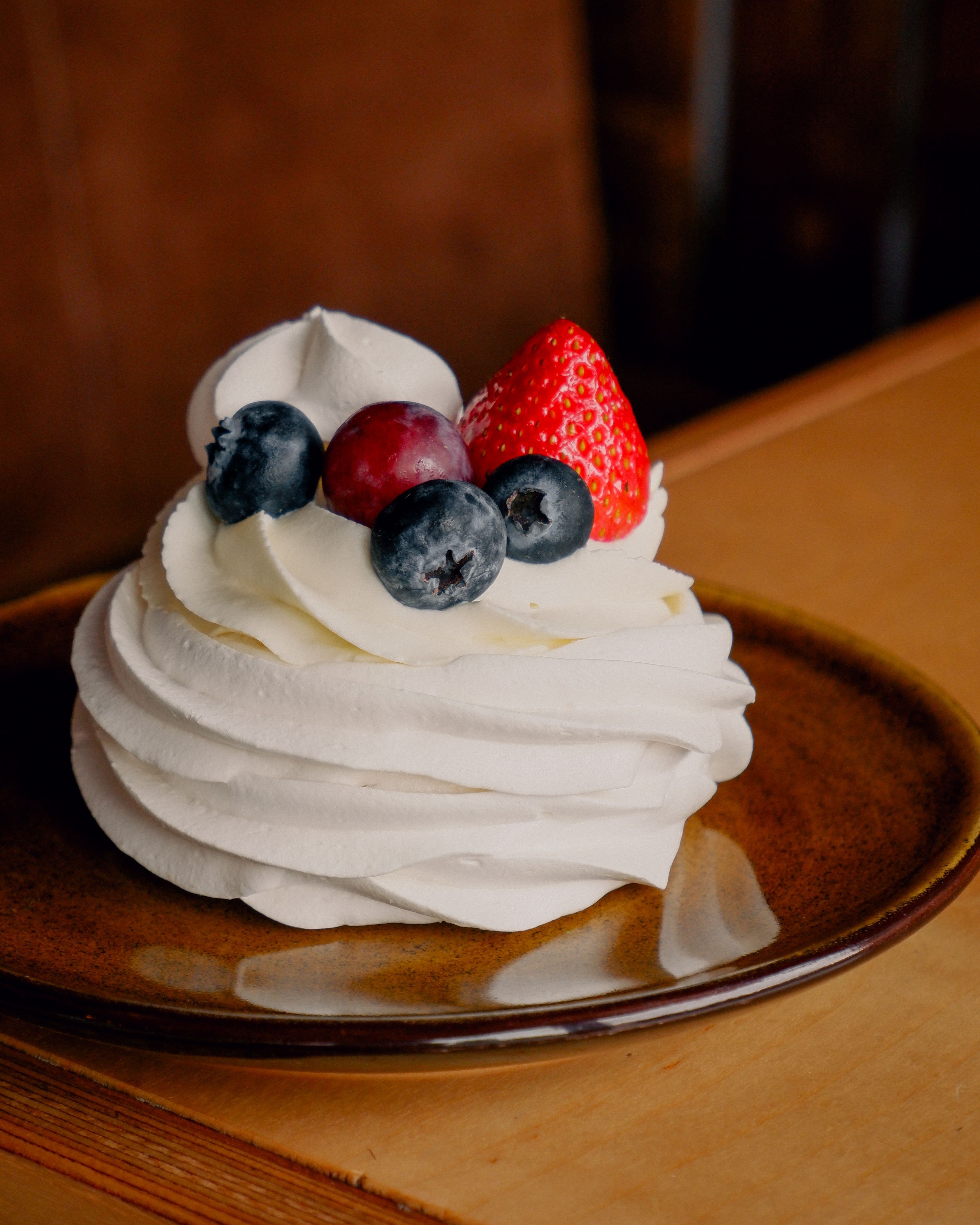 Pavlova with Berries