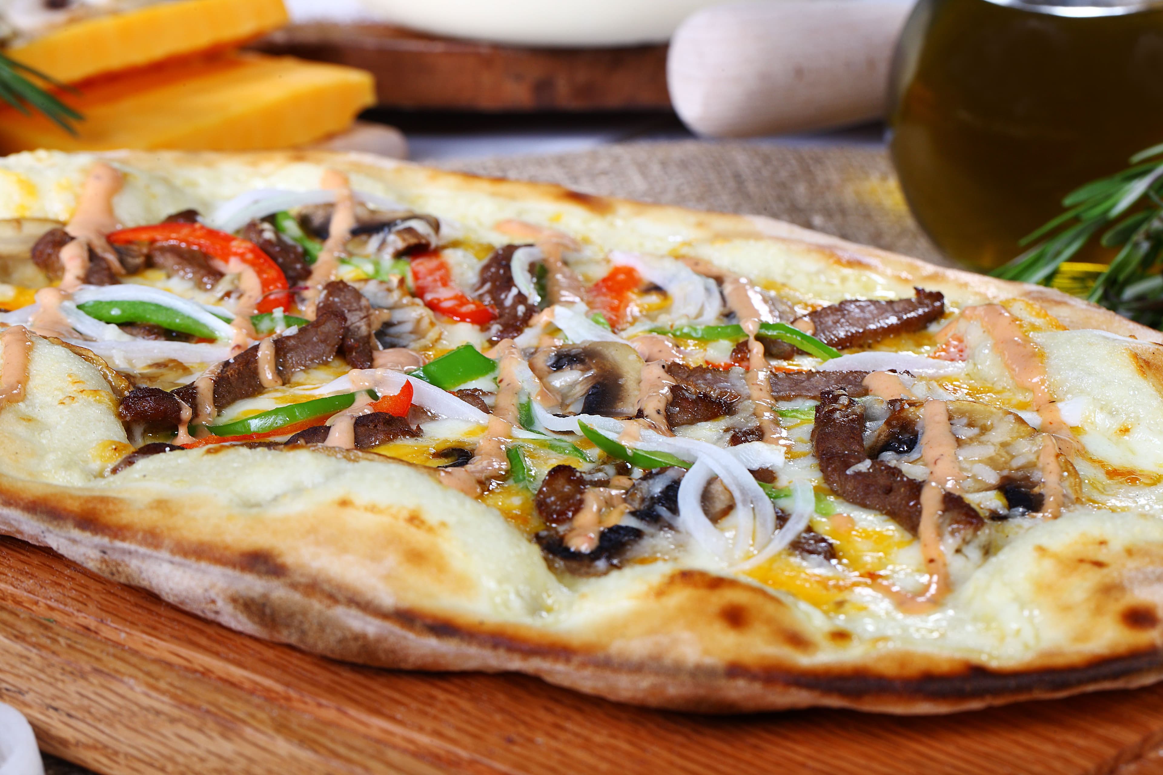 Pizza Philly Cheesesteak