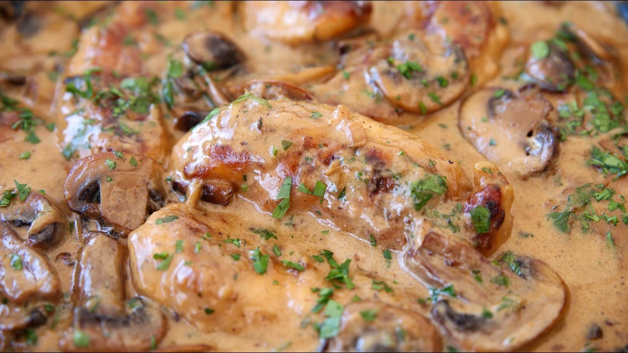 Sauteed Chicken with Mushrooms and Cream
