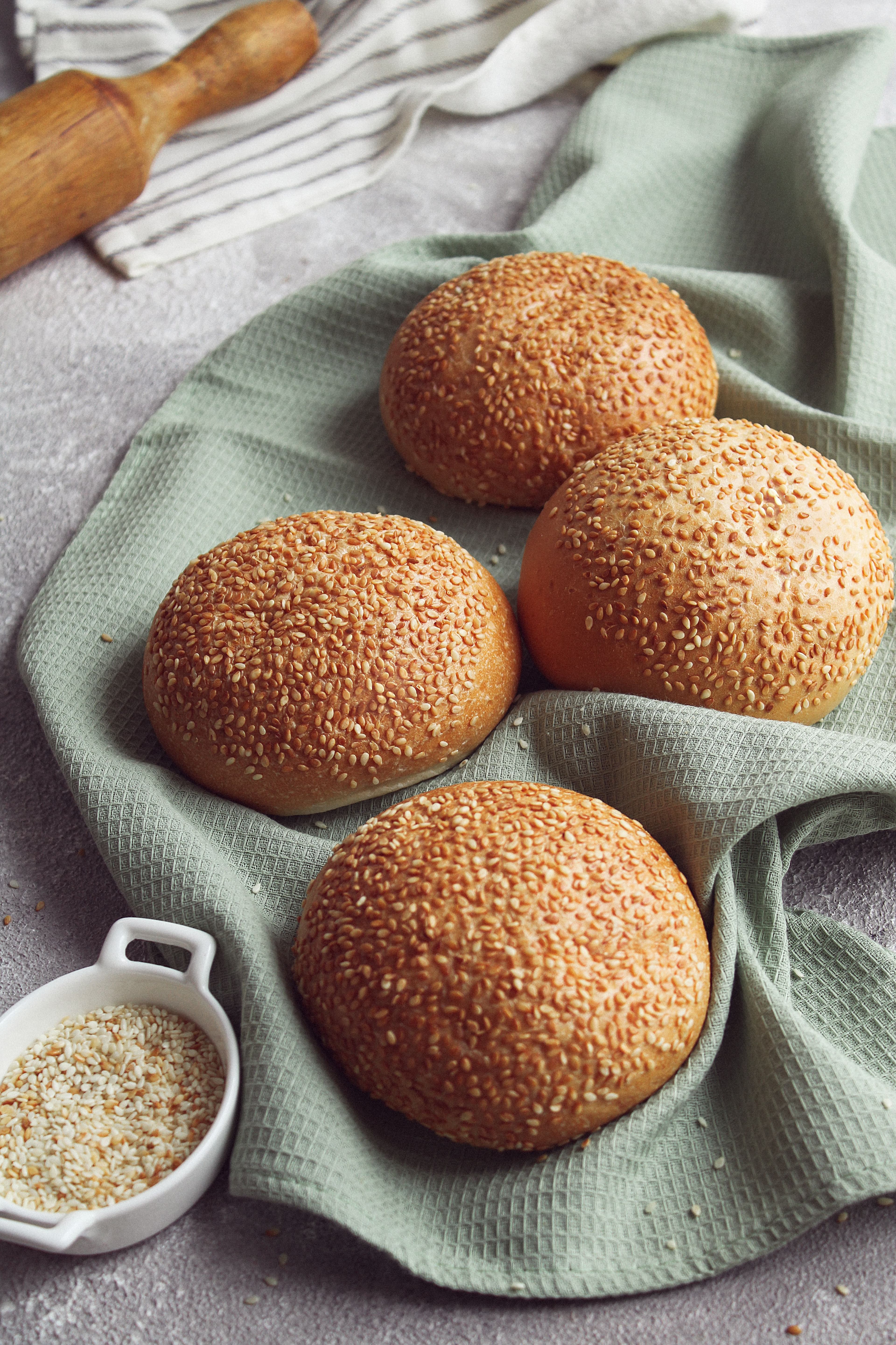 Sesame Roll
