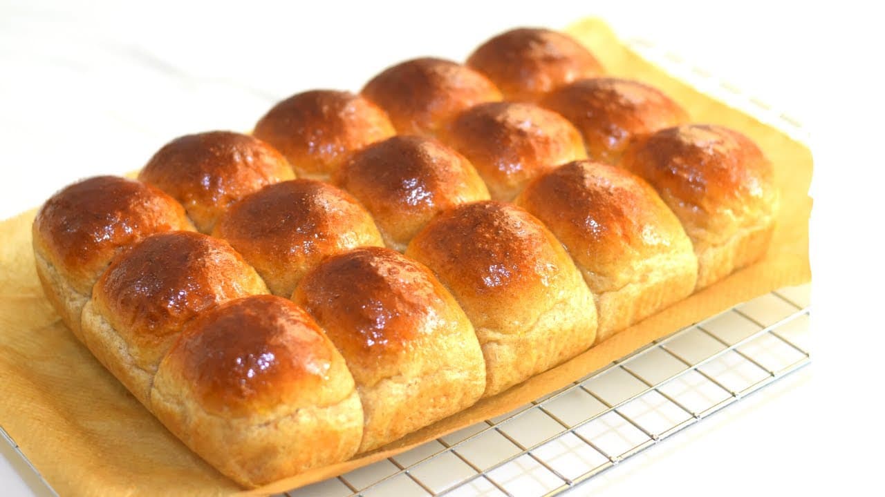 Whole Wheat Dinner Rolls